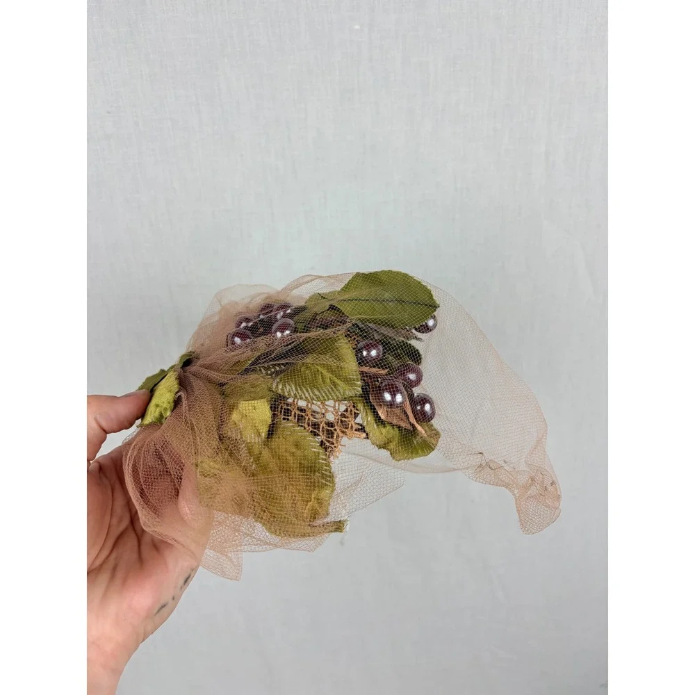 Vintage Karen Lynn Exclusive Green Leaf Berry Birdcage Veil Fascinator Hat